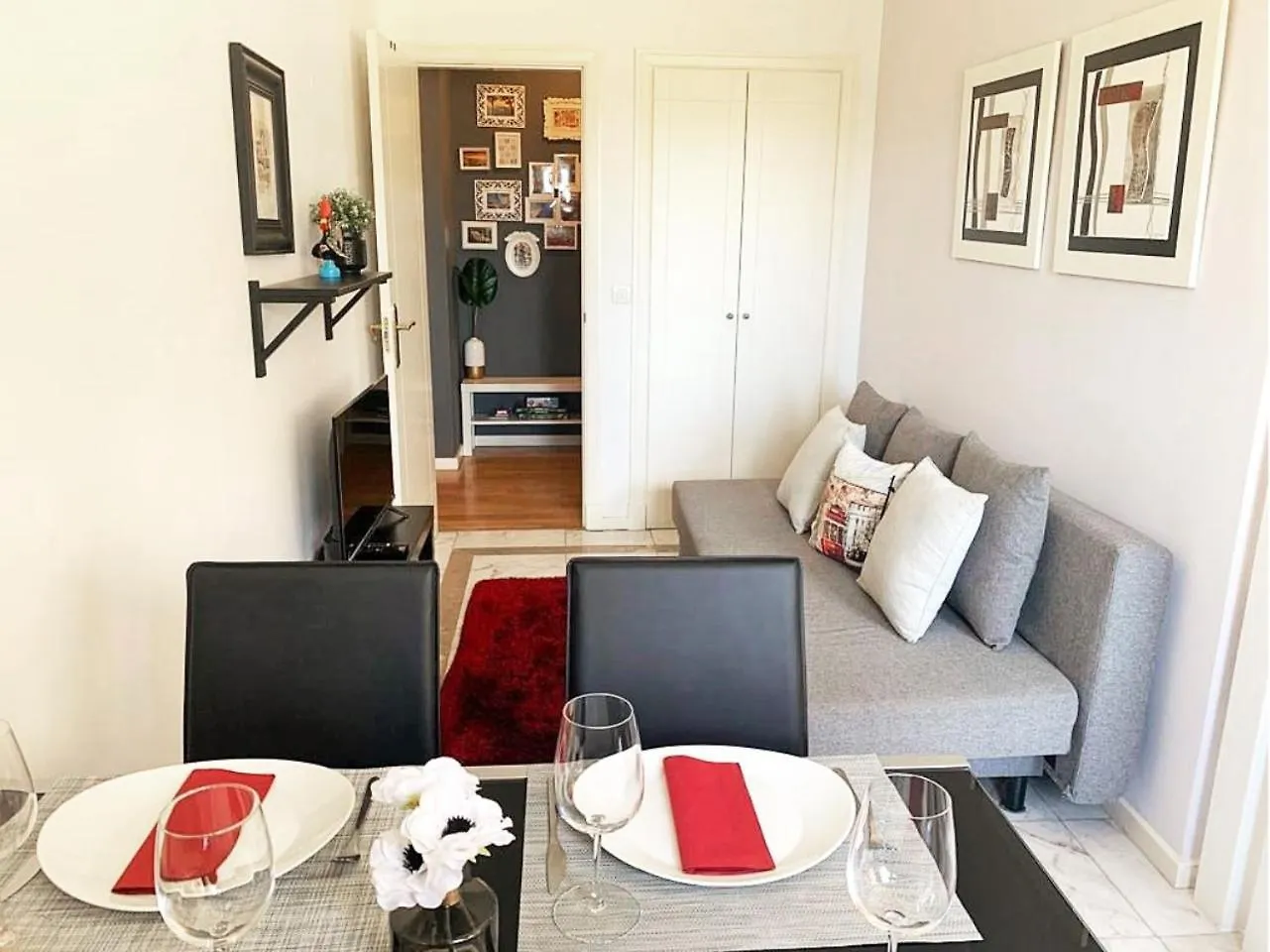 Lisbon Relax Pool Apartment - Free Parking Garage