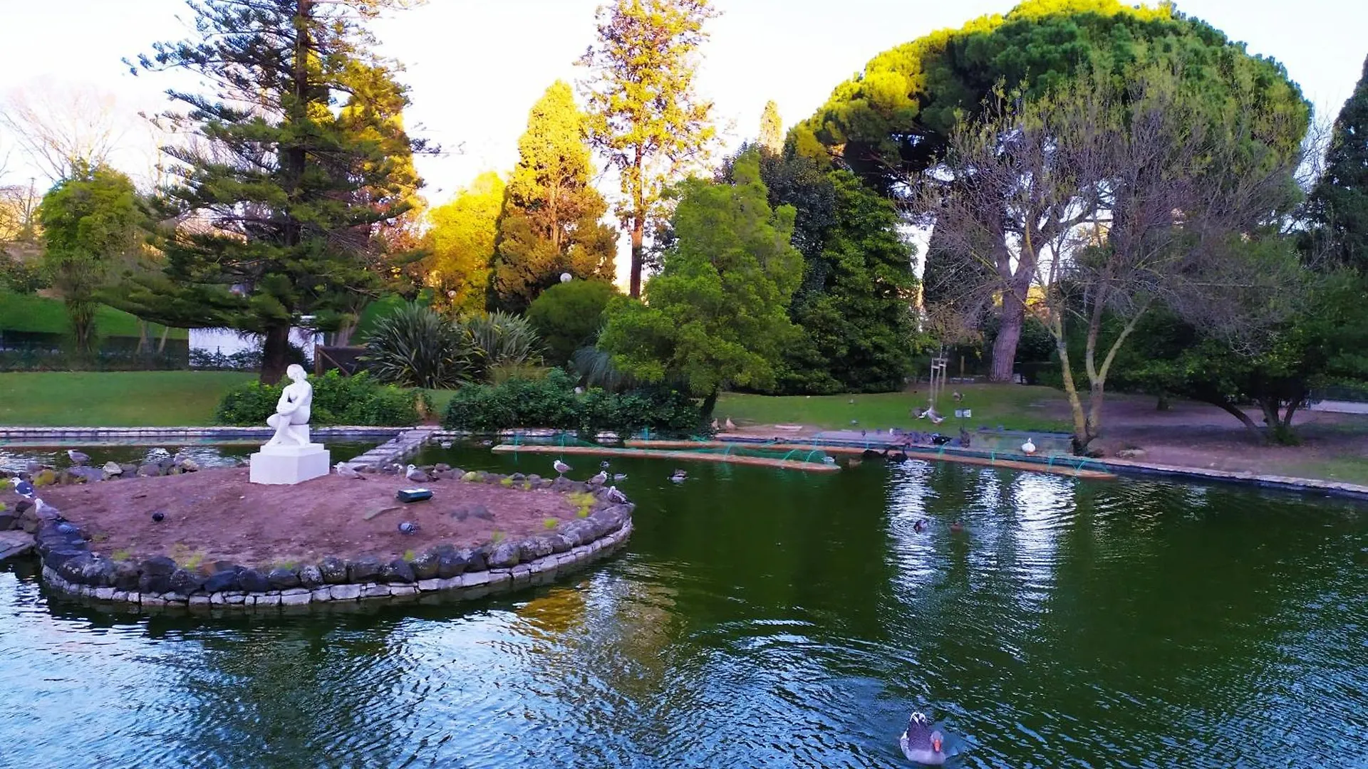 Lisbon Relax Pool Apartment - Free Parking Garage