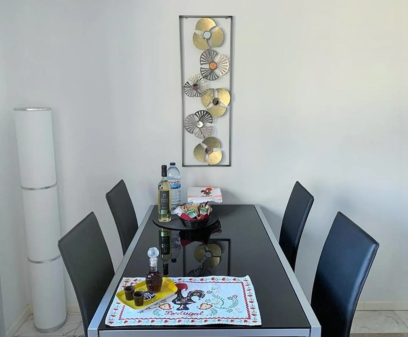 Lisbon Relax Pool Apartment - Free Parking Garage